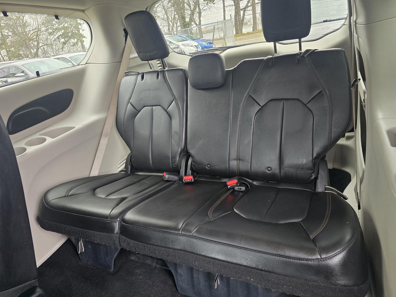 2019 Chrysler Pacifica Touring L Photo