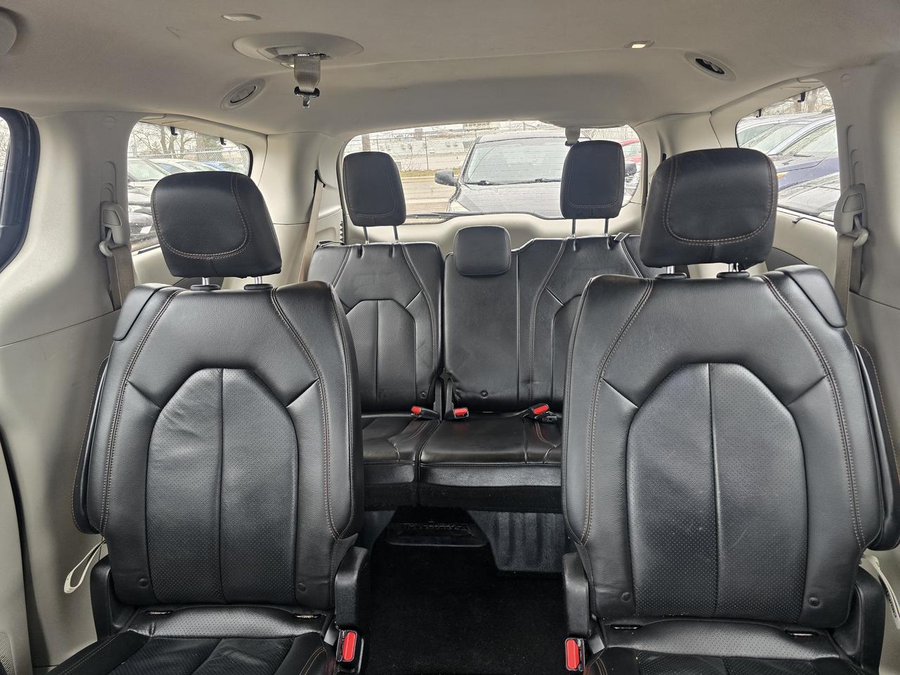 2019 Chrysler Pacifica Touring L Photo