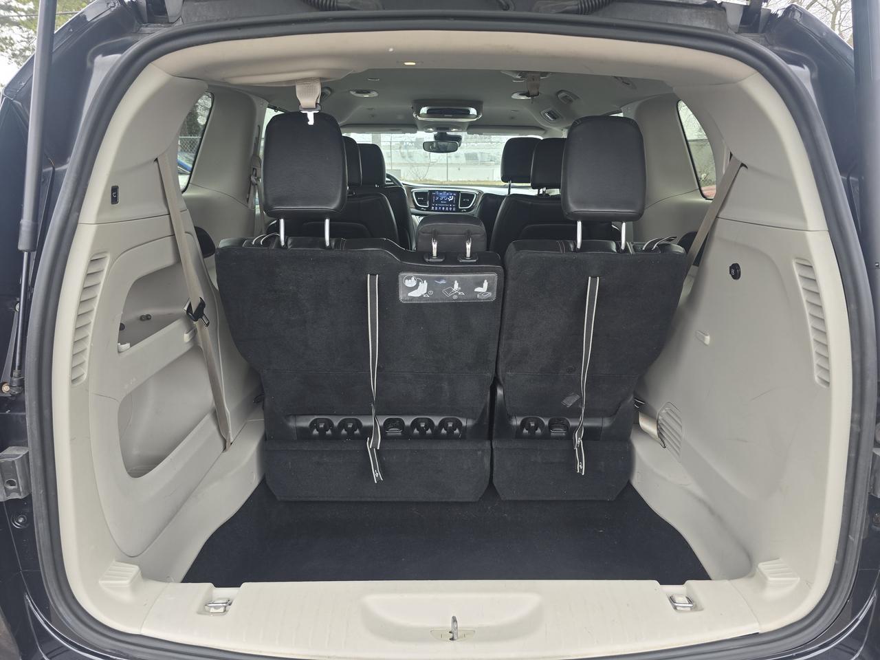 2019 Chrysler Pacifica Touring L Photo