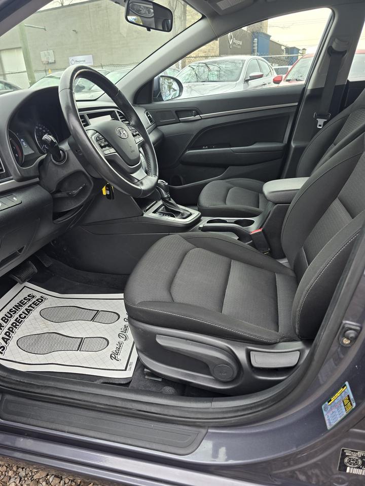 2018 Hyundai Elantra SEL Photo