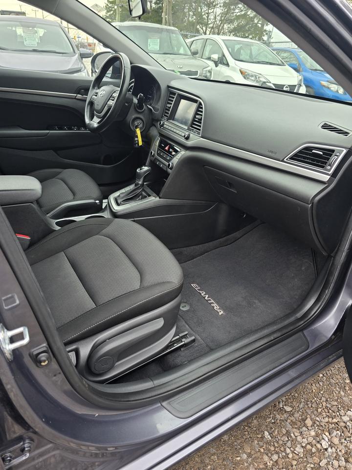 2018 Hyundai Elantra SEL Photo
