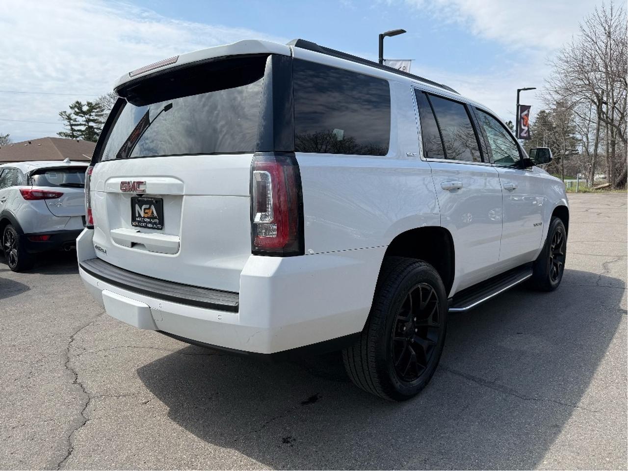 2020 GMC Yukon SLT 7 PASS DRIVER ALERT PKG LEATHER NAV Photo