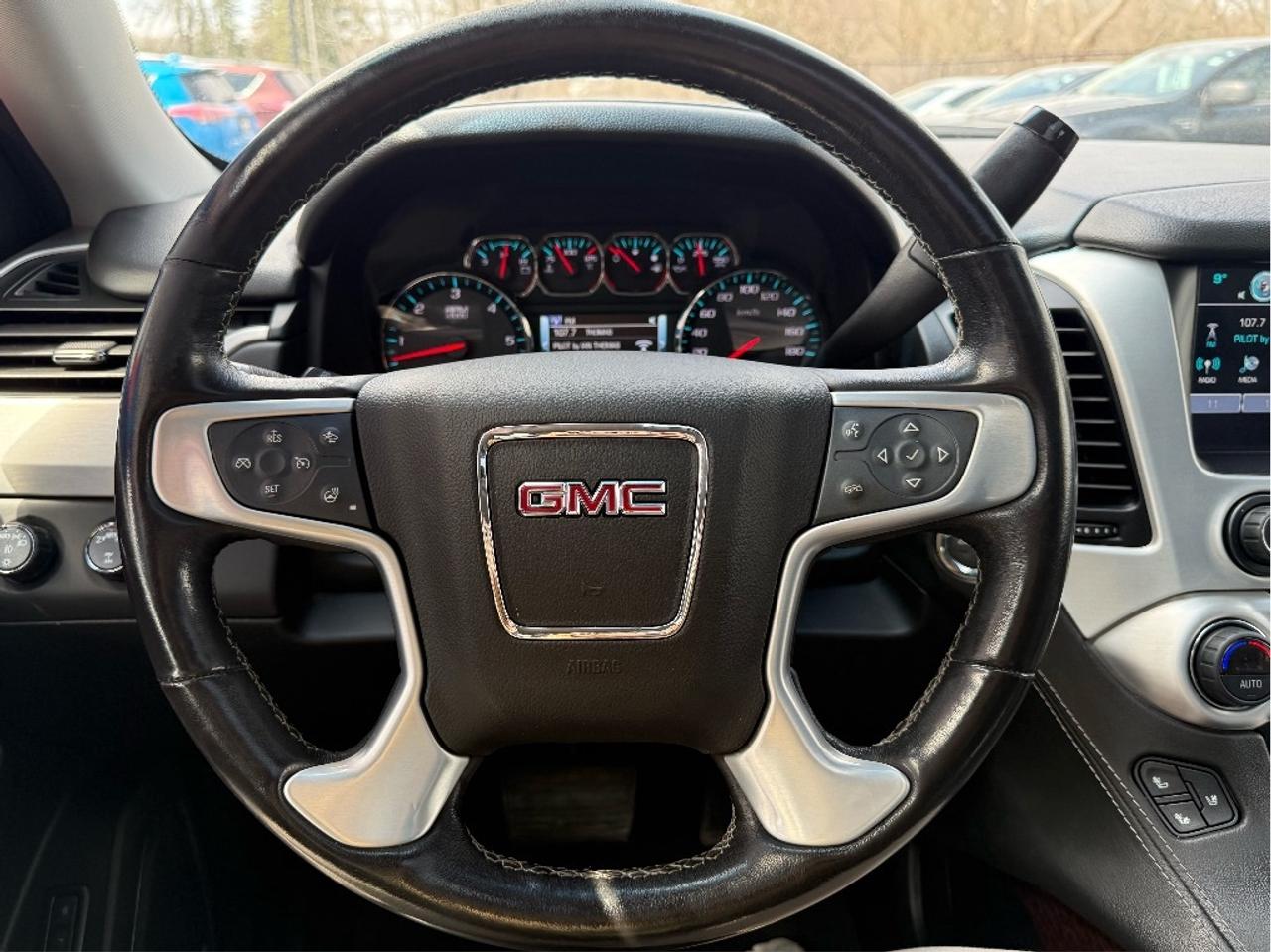2020 GMC Yukon SLT 7 PASS DRIVER ALERT PKG LEATHER NAV Photo