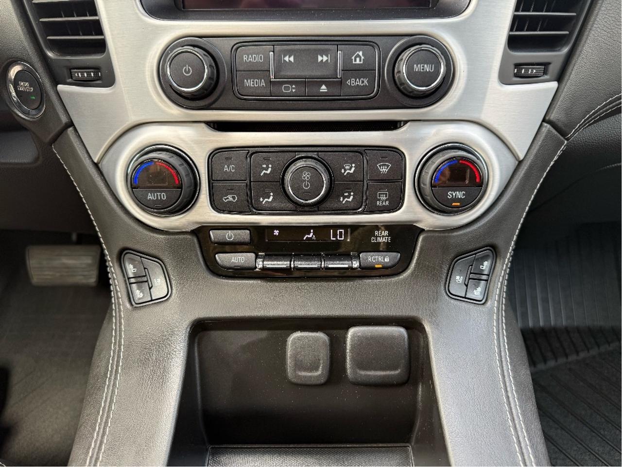2020 GMC Yukon SLT 7 PASS DRIVER ALERT PKG LEATHER NAV Photo