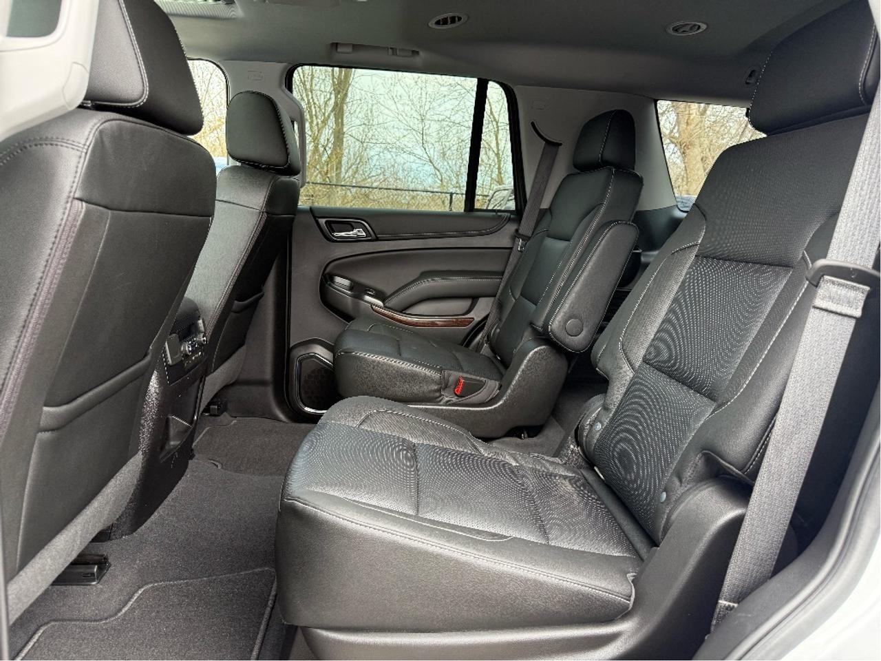 2020 GMC Yukon SLT 7 PASS DRIVER ALERT PKG LEATHER NAV Photo
