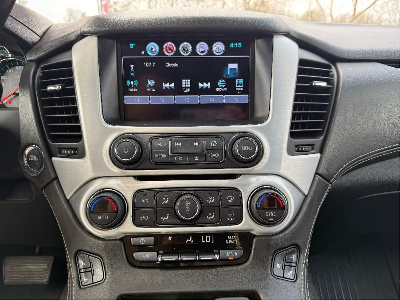 2020 GMC Yukon SLT 7 PASS DRIVER ALERT PKG LEATHER NAV Photo