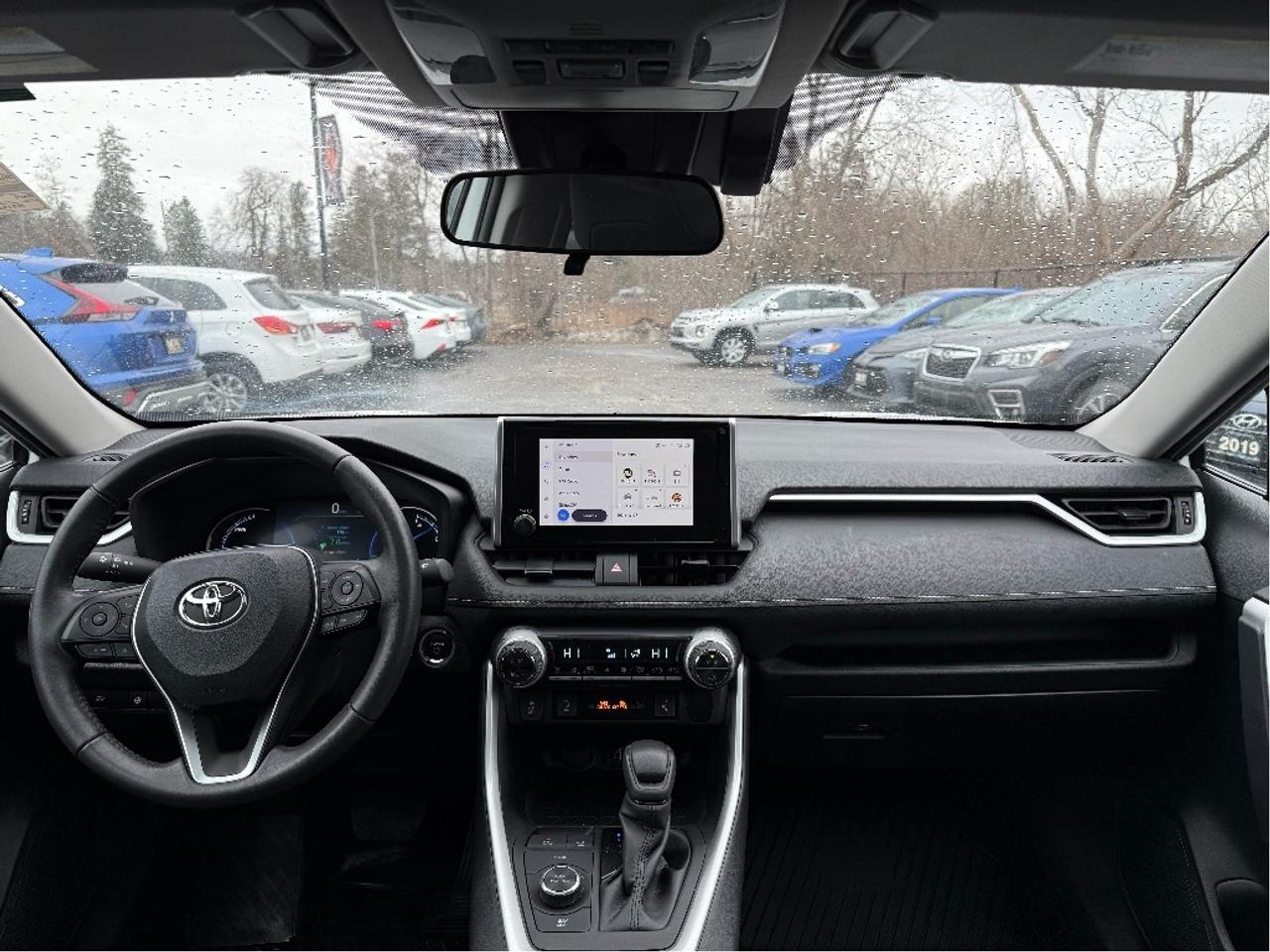 2023 Toyota RAV4 Hybrid XLE AWD HEATED STEERING ROOF ONE OWNER CLEA Photo