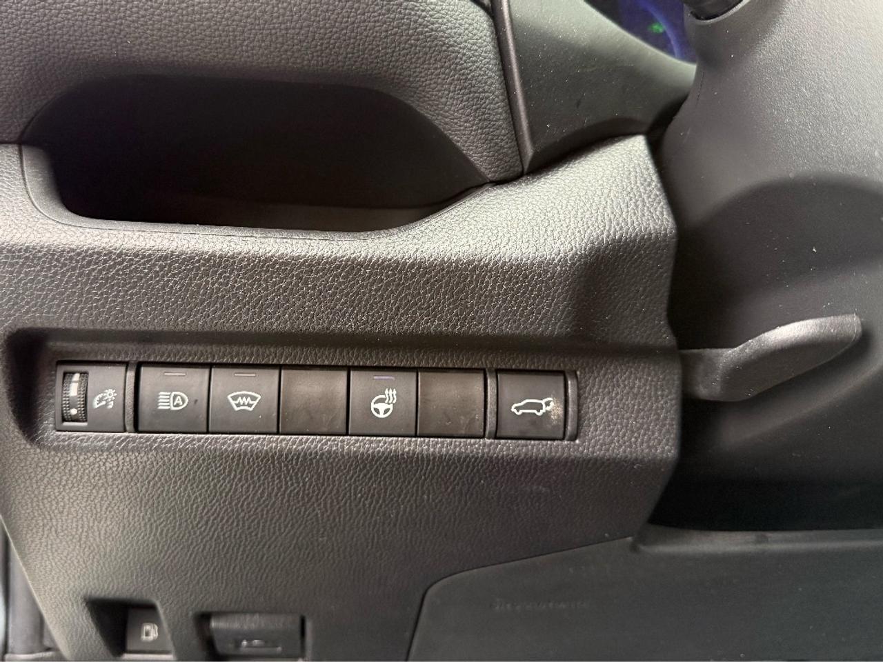 2023 Toyota RAV4 Hybrid XLE AWD HEATED STEERING ROOF ONE OWNER CLEA Photo