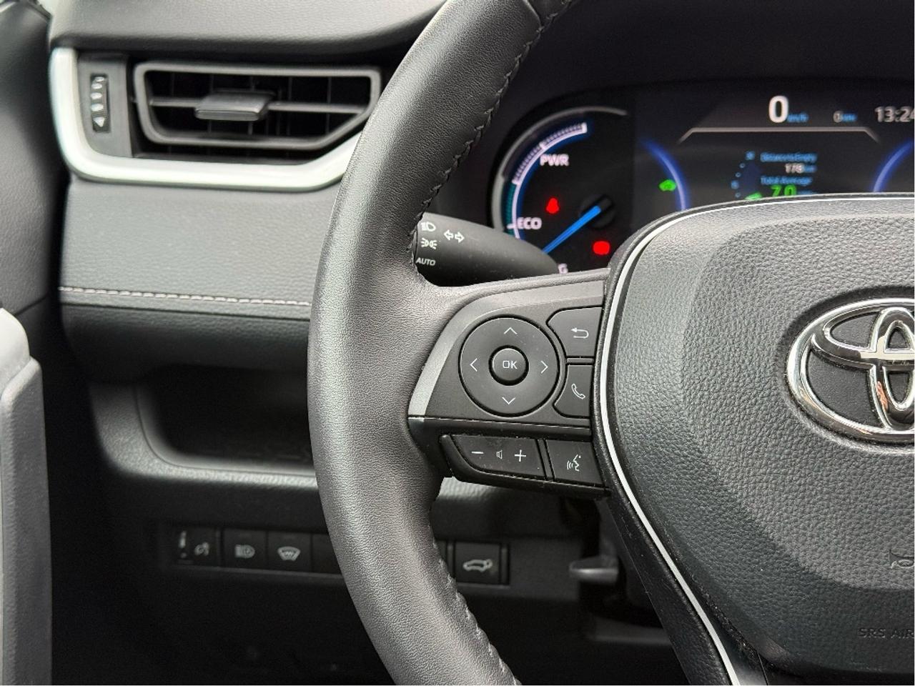 2023 Toyota RAV4 Hybrid XLE AWD HEATED STEERING ROOF ONE OWNER CLEA Photo