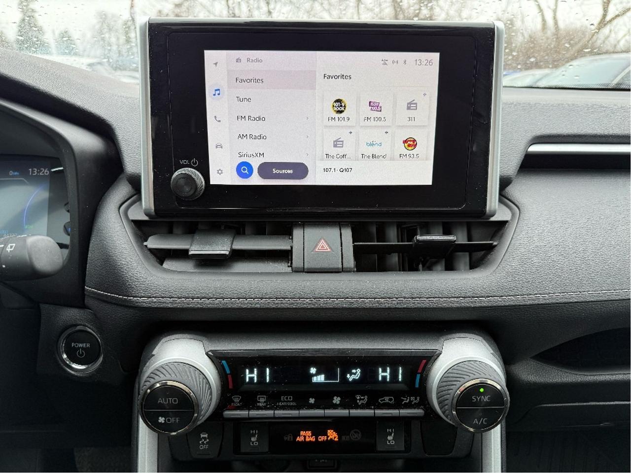 2023 Toyota RAV4 Hybrid XLE AWD HEATED STEERING ROOF ONE OWNER CLEA Photo