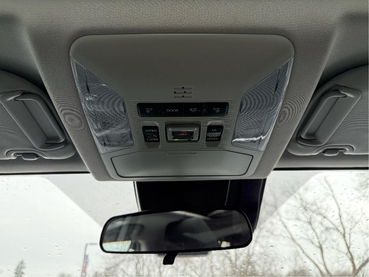 2023 Toyota RAV4 Hybrid XLE AWD HEATED STEERING ROOF ONE OWNER CLEA Photo