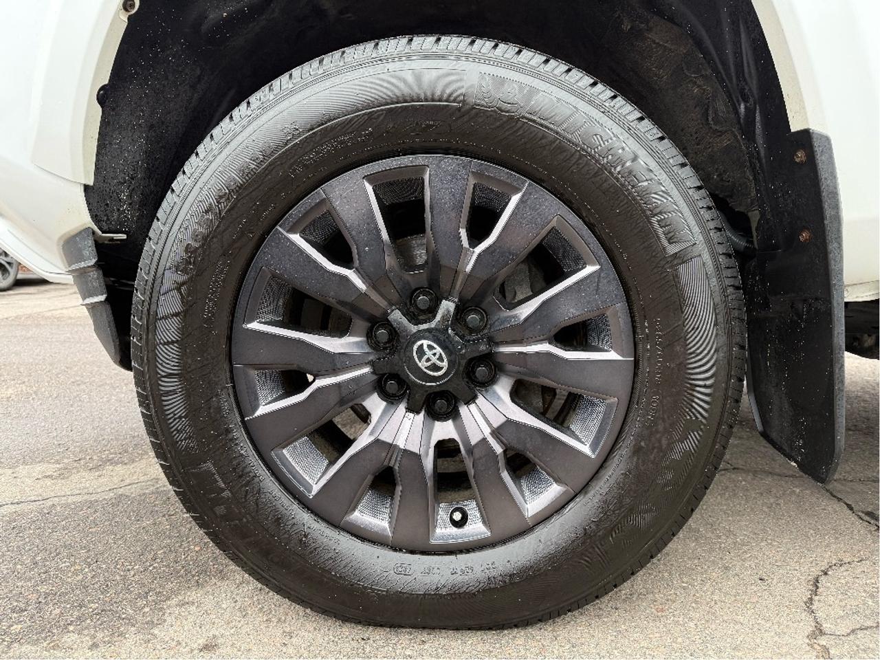 2023 Toyota Tacoma Nightshade V6 LEATHER NAV ROOF CLEAN CARFA Photo