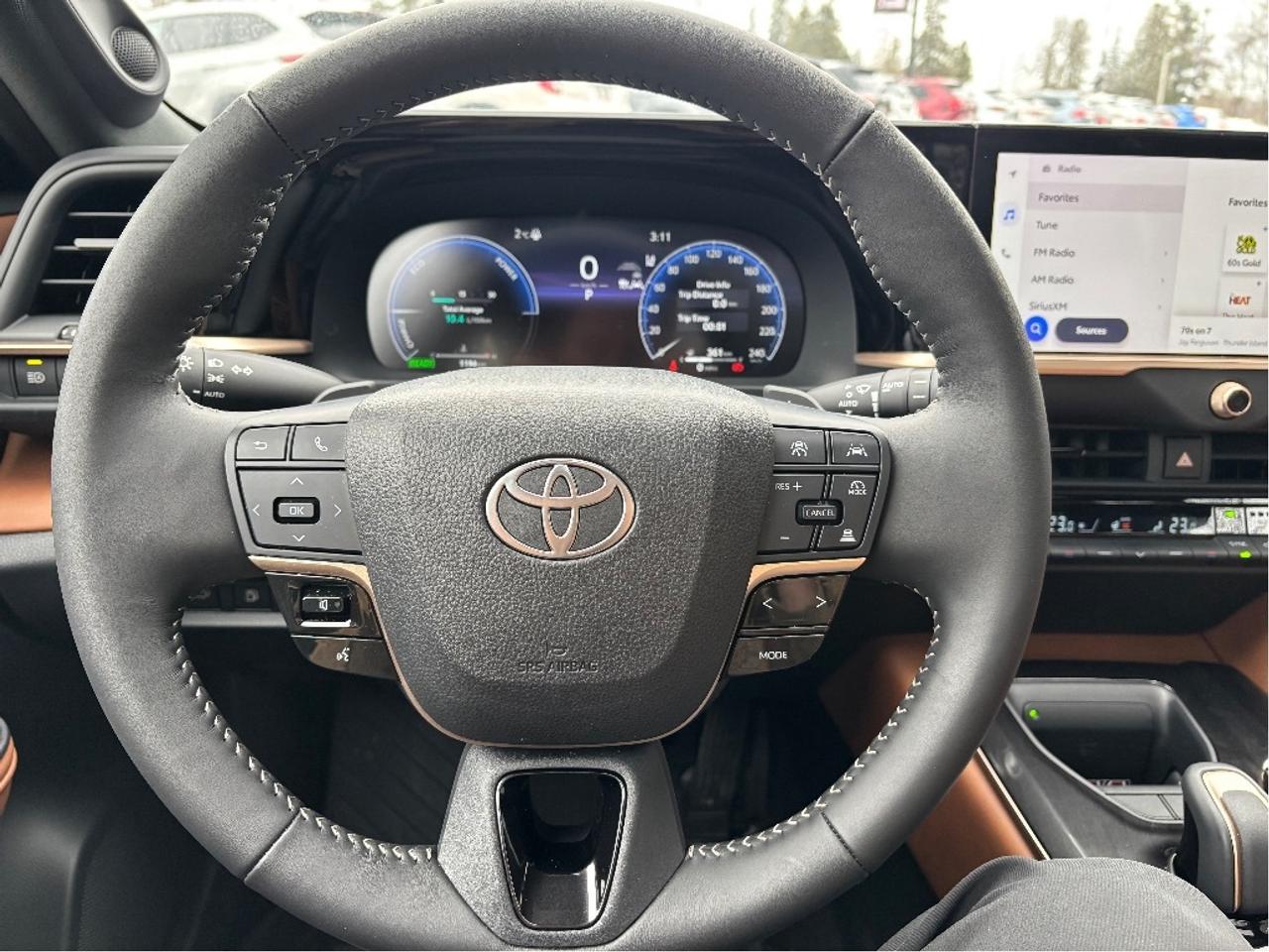 2025 Toyota Crown Signia Limited AWD ONLY 1194 KM!! TAN LEATHER PANO RO Photo