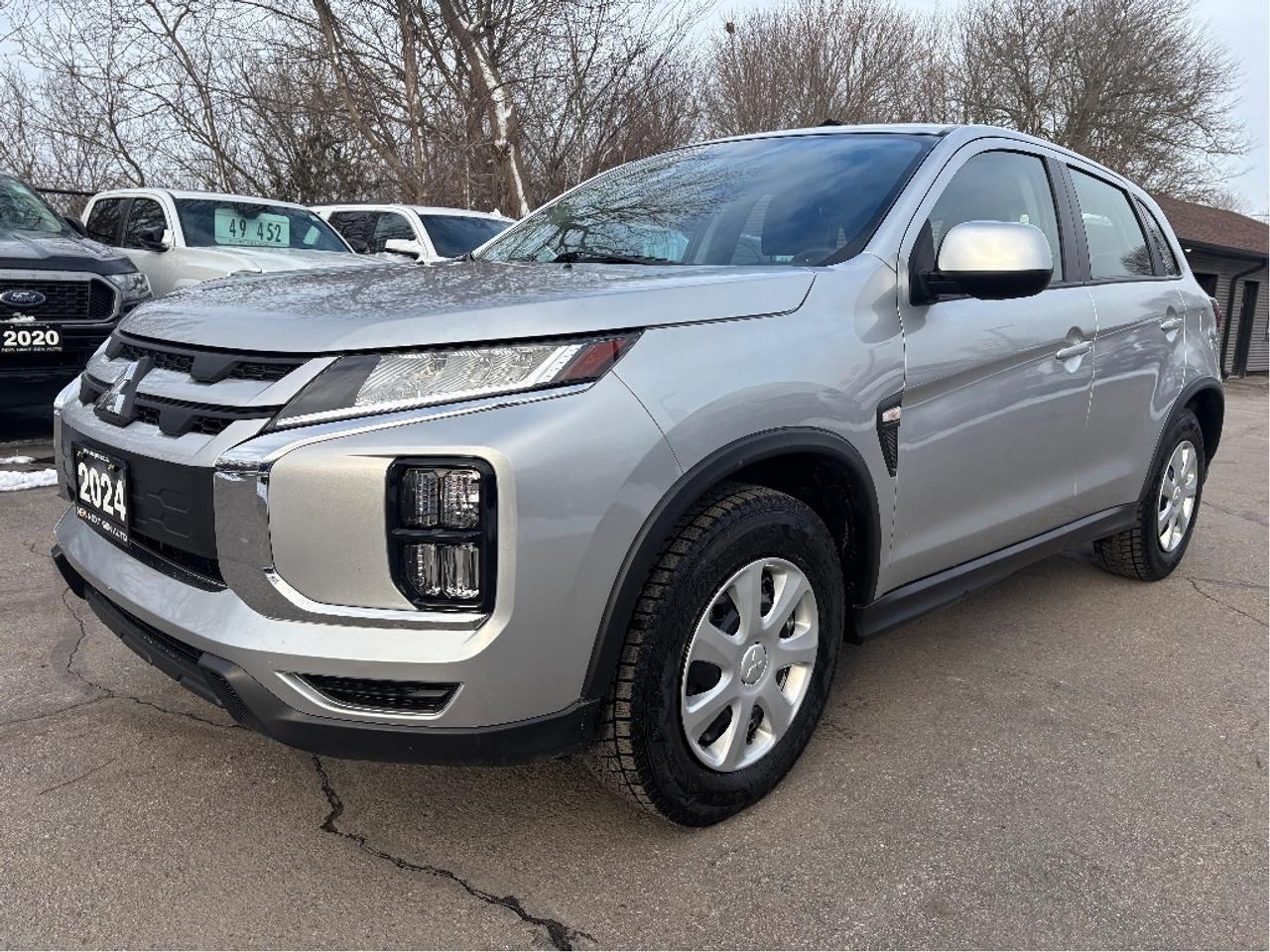 2024 Mitsubishi RVR ES 4WD CARPLAY HEATED SEATS CLEAN CARFAX Photo