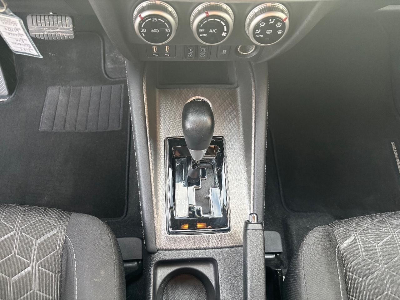 2024 Mitsubishi RVR ES 4WD CARPLAY HEATED SEATS CLEAN CARFAX Photo