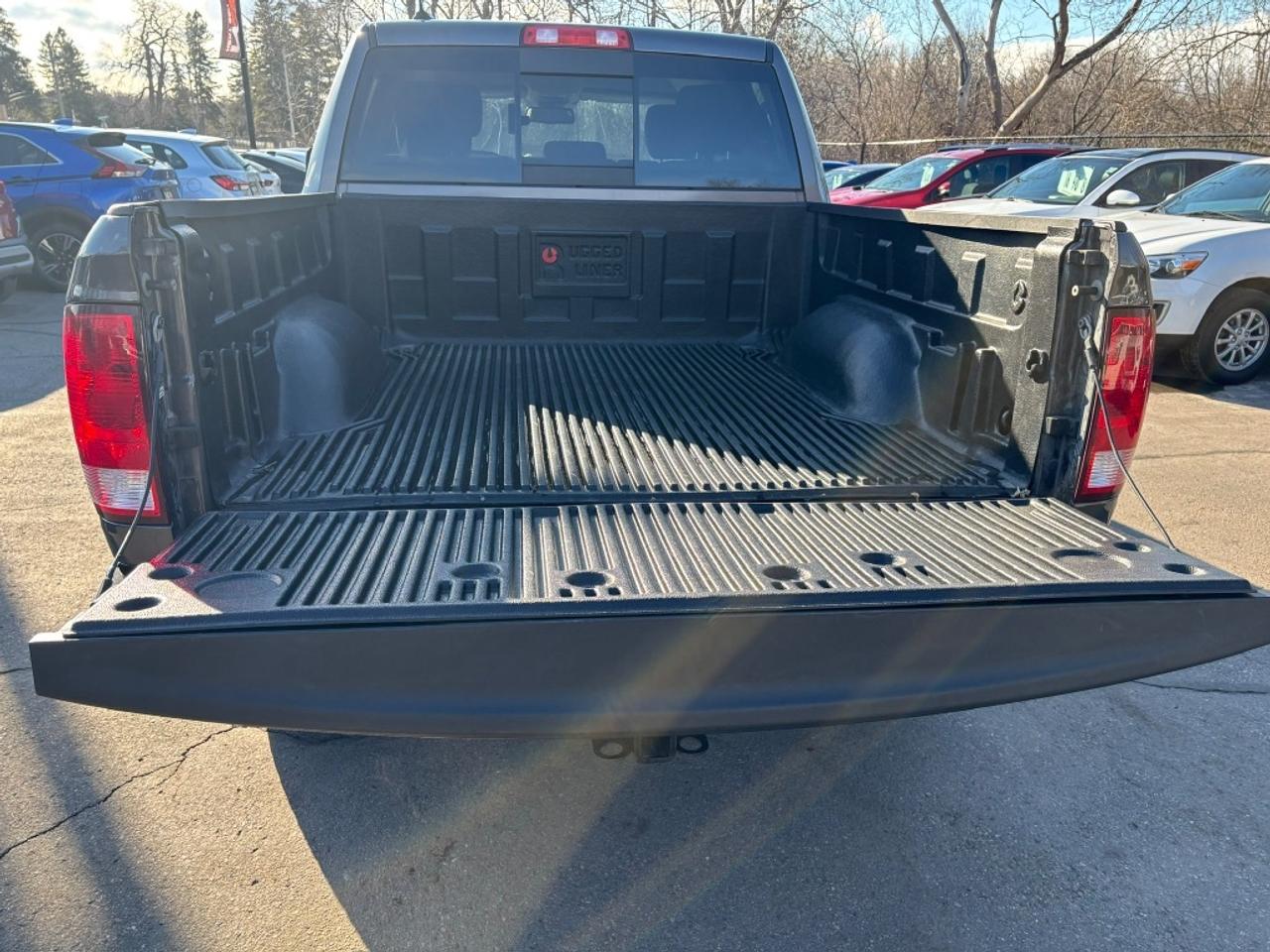 2019 RAM 1500 Classic SLT POWER DRIVER SEAT 8 INCH DISPLAY CLEAN CARF Photo