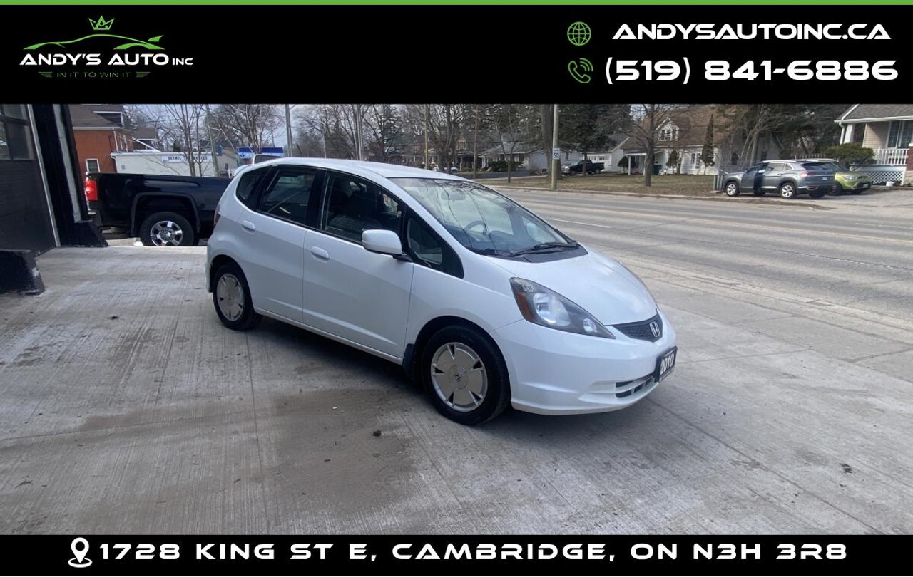 2010 Honda Fit SPORT ! ONE OWNER ! NO ACCIDENTS ! AUTO ! Photo2