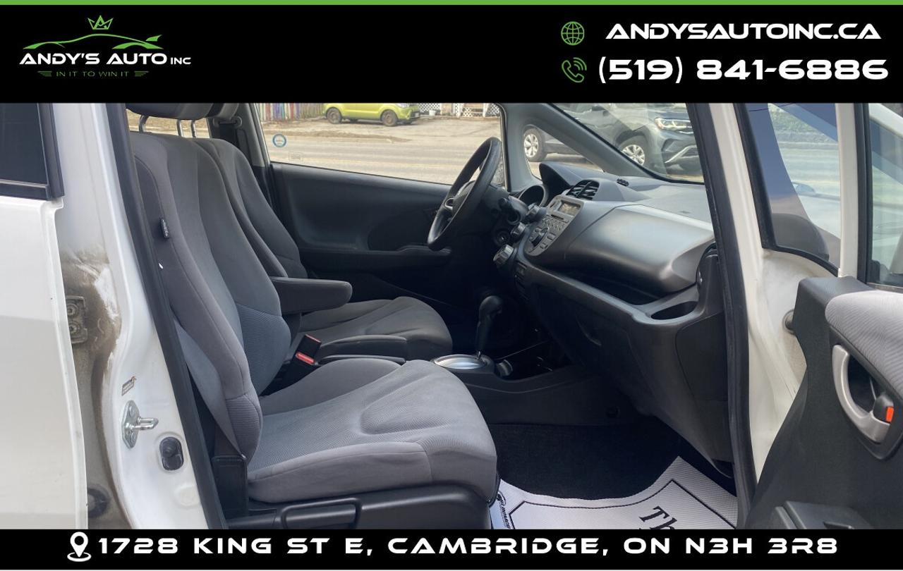 2010 Honda Fit SPORT ! ONE OWNER ! NO ACCIDENTS ! AUTO ! Photo