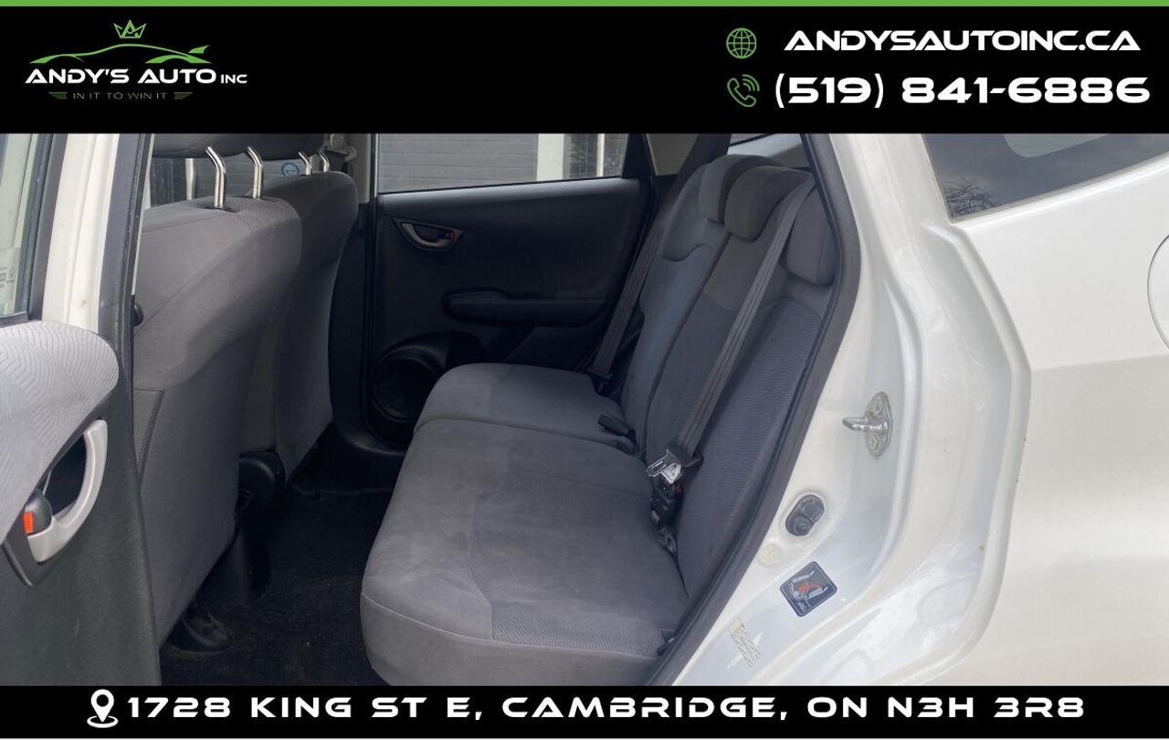 2010 Honda Fit SPORT ! ONE OWNER ! NO ACCIDENTS ! AUTO ! Photo