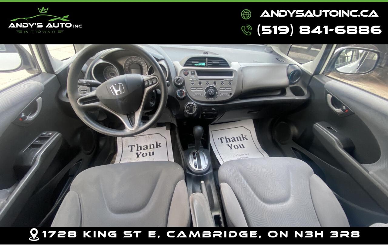 2010 Honda Fit SPORT ! ONE OWNER ! NO ACCIDENTS ! AUTO ! Photo