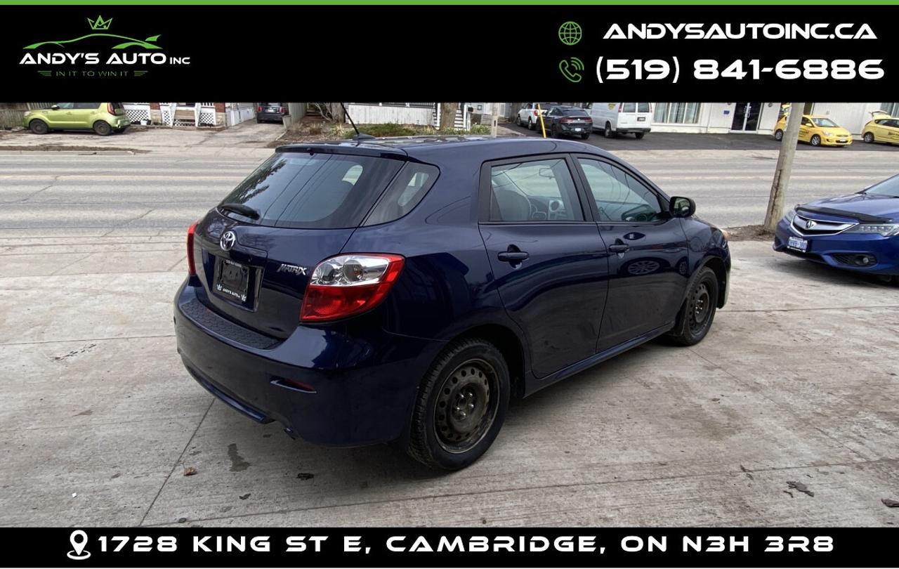 2011 Toyota Matrix NO ACCIDENTS ! AUTOMATIC ! TOYOTA SERVICED Photo4
