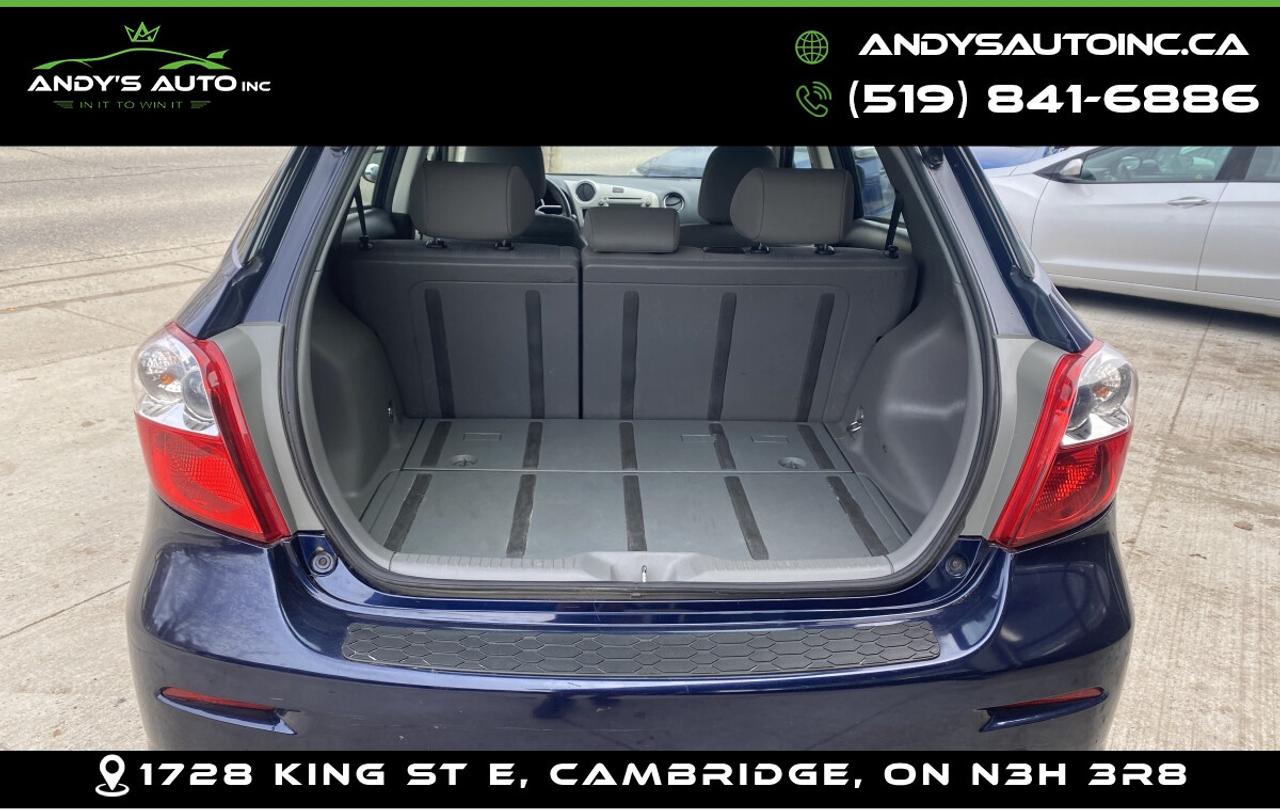 2011 Toyota Matrix NO ACCIDENTS ! AUTOMATIC ! TOYOTA SERVICED Photo