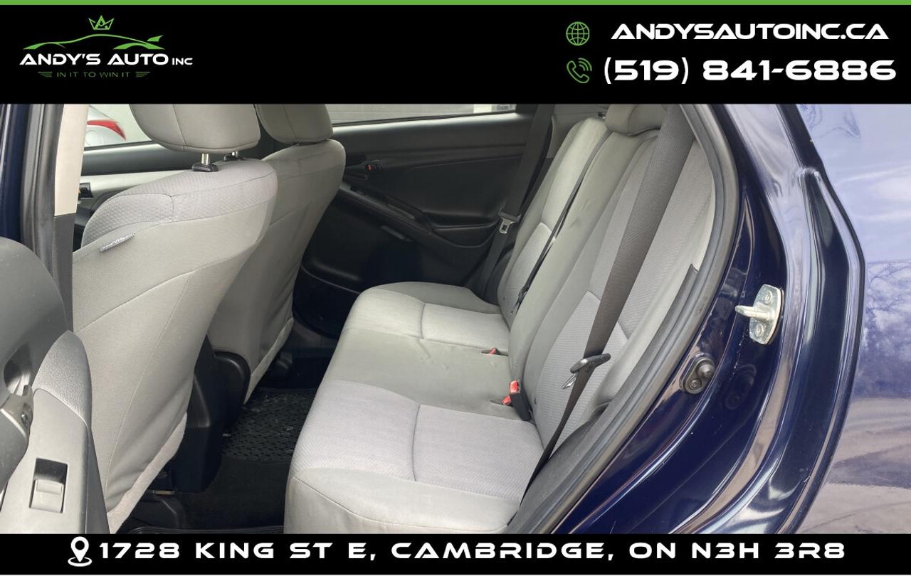 2011 Toyota Matrix NO ACCIDENTS ! AUTOMATIC ! TOYOTA SERVICED Photo