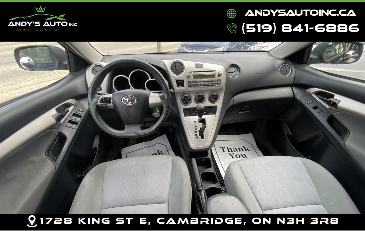 2011 Toyota Matrix NO ACCIDENTS ! AUTOMATIC ! TOYOTA SERVICED Photo
