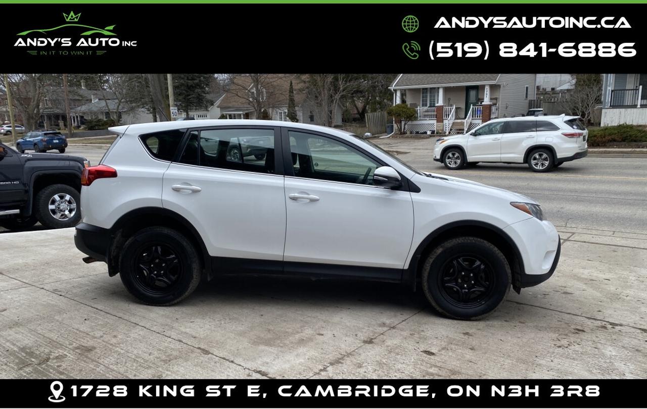 2015 Toyota RAV4 LE ! NO ACCIDENTS ! FRONT WHEEL DRIVE ! Photo3