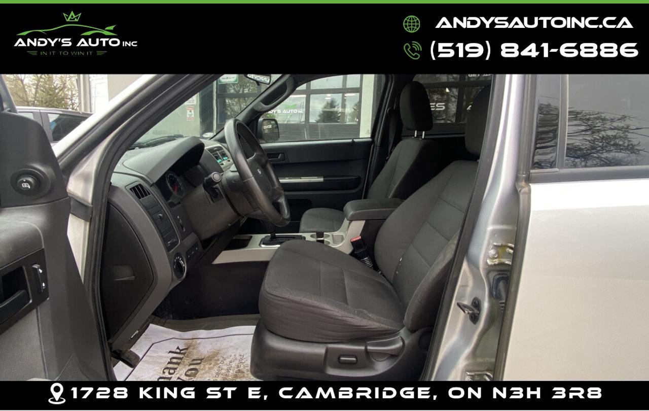 2012 Ford Escape XLT ! 4X4 ! NO ACCIDENTS ! V6 Photo