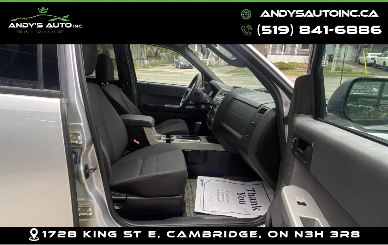 2012 Ford Escape XLT ! 4X4 ! NO ACCIDENTS ! V6 Photo