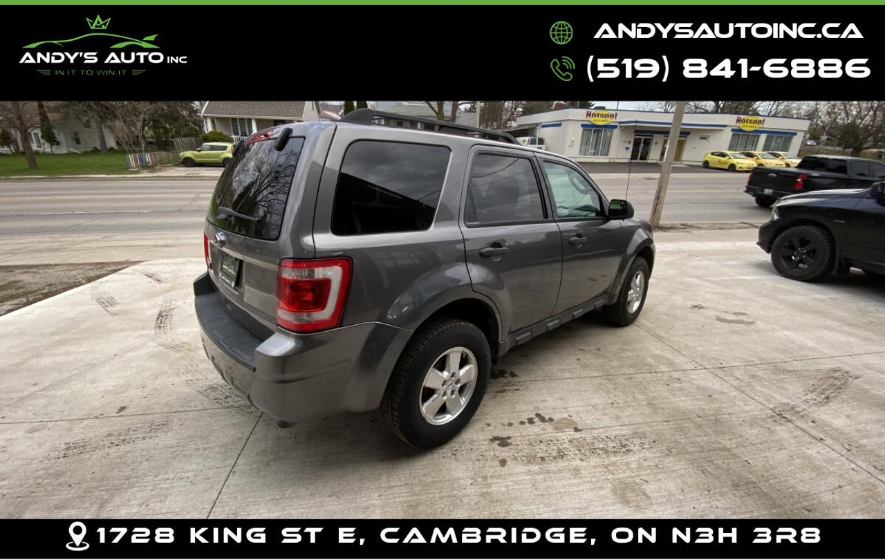 2012 Ford Escape XLT ! ONE OWNER ! NO ACCIDENTS !4CYL ! FRONT WHEEL Photo