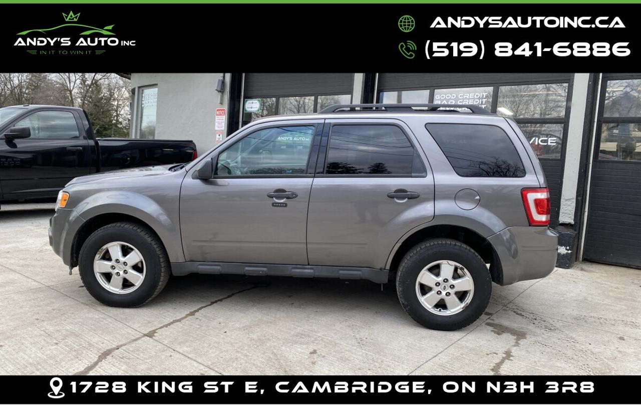 2012 Ford Escape XLT ! ONE OWNER ! NO ACCIDENTS !4CYL ! FRONT WHEEL Photo
