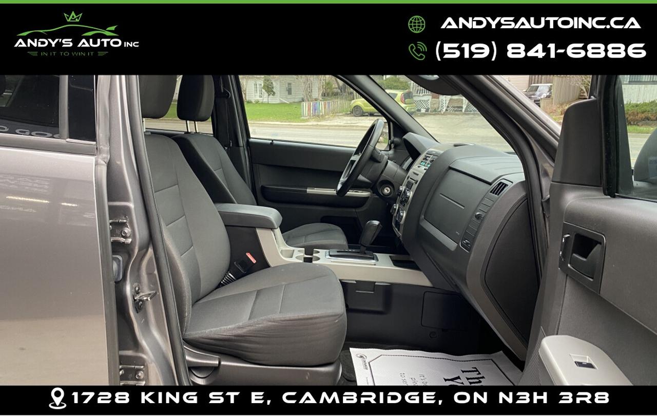 2012 Ford Escape XLT ! ONE OWNER ! NO ACCIDENTS !4CYL ! FRONT WHEEL Photo