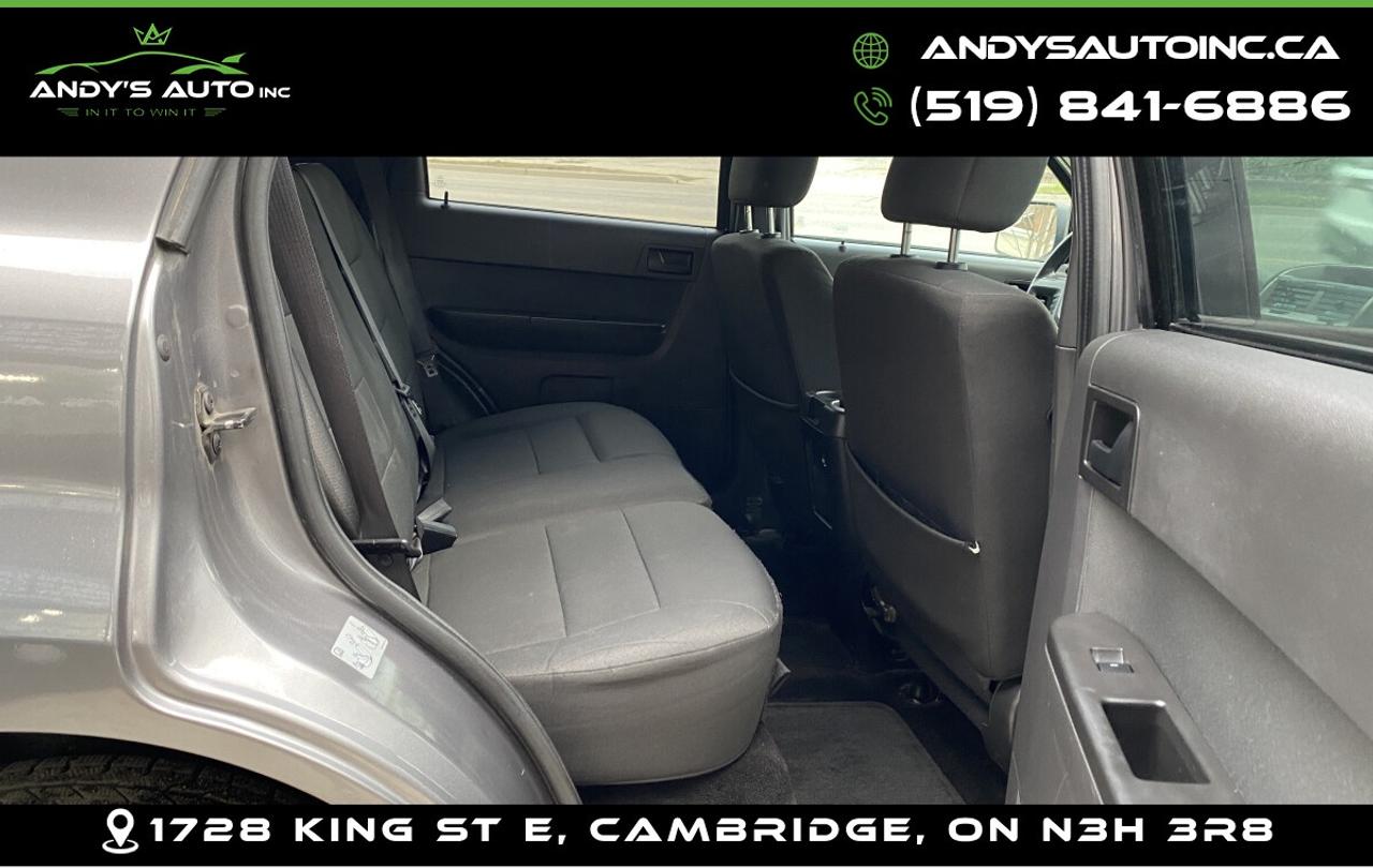 2012 Ford Escape XLT ! ONE OWNER ! NO ACCIDENTS !4CYL ! FRONT WHEEL Photo