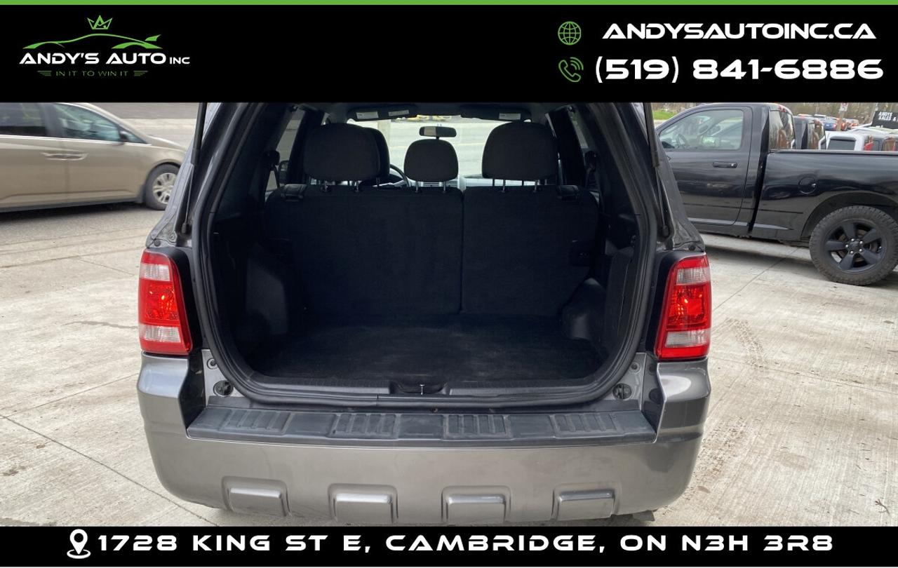 2012 Ford Escape XLT ! ONE OWNER ! NO ACCIDENTS !4CYL ! FRONT WHEEL Photo