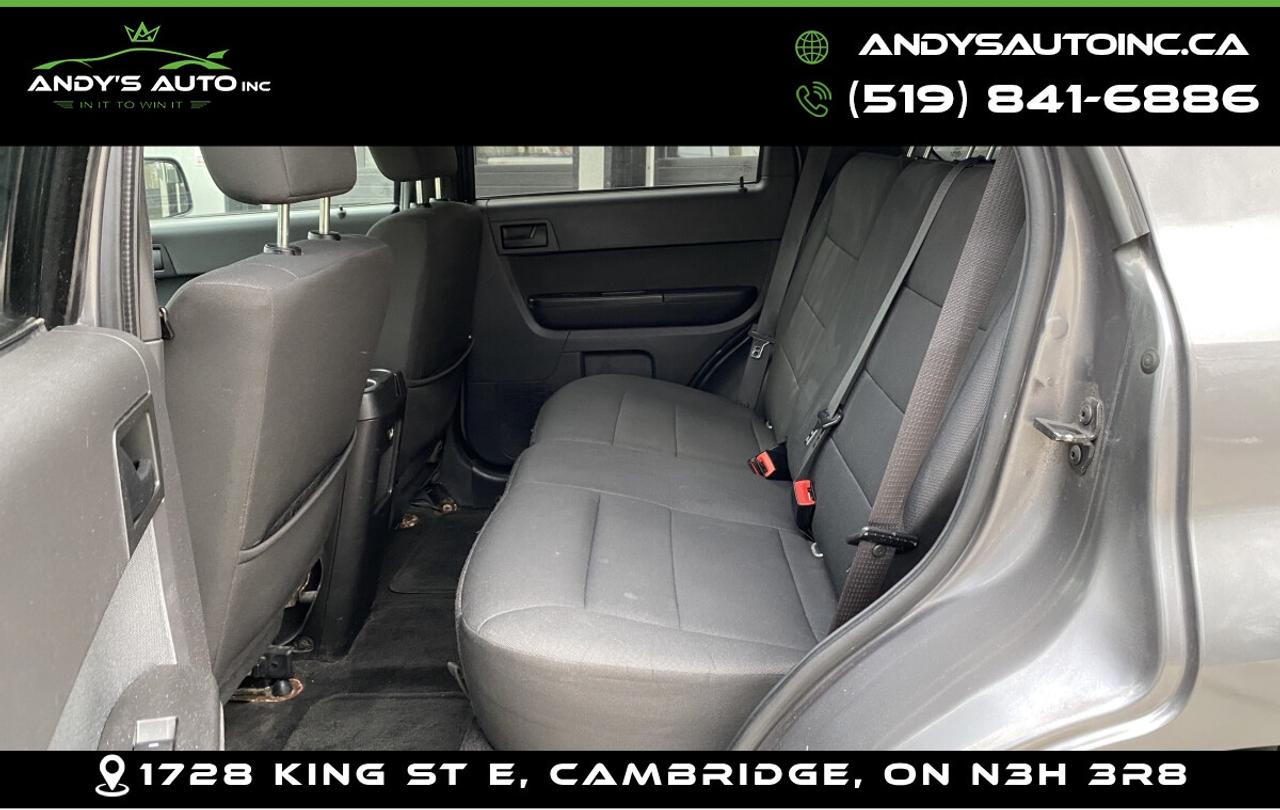 2012 Ford Escape XLT ! ONE OWNER ! NO ACCIDENTS !4CYL ! FRONT WHEEL Photo