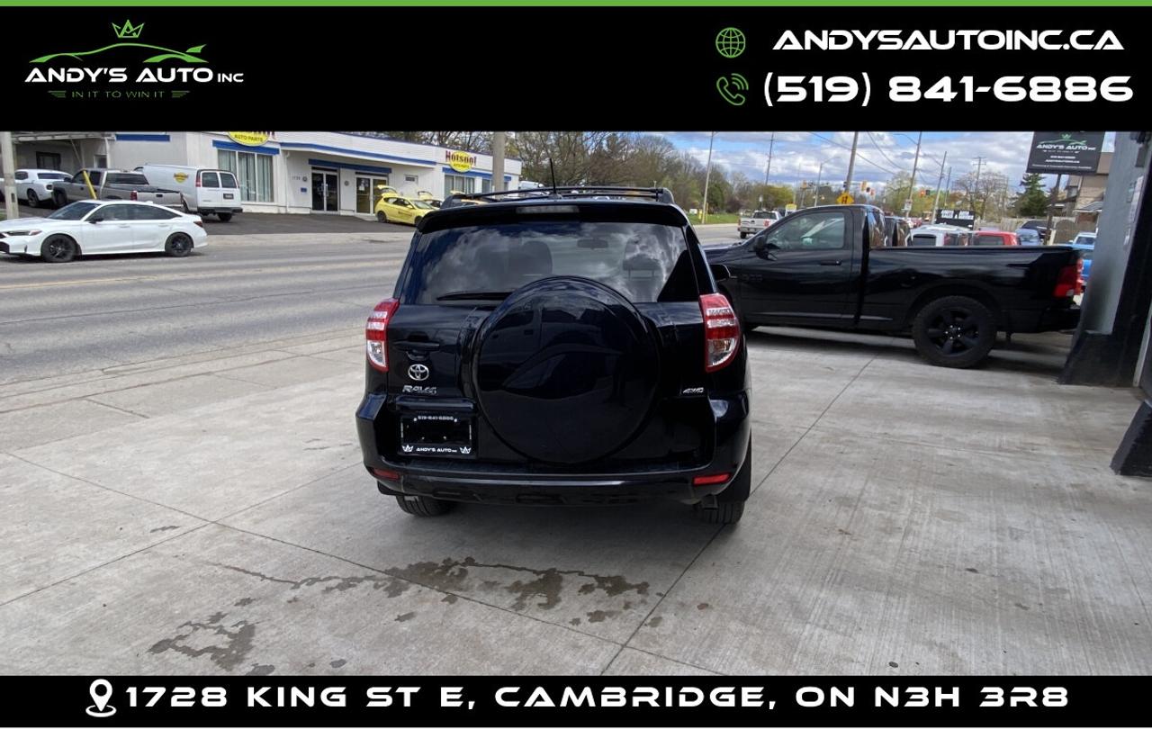 2011 Toyota RAV4 AWD ! 4CYL ! SUNROOF ! Photo4