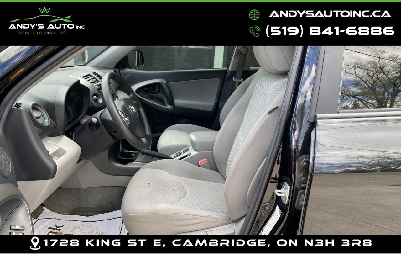 2011 Toyota RAV4 AWD ! 4CYL ! SUNROOF ! Photo