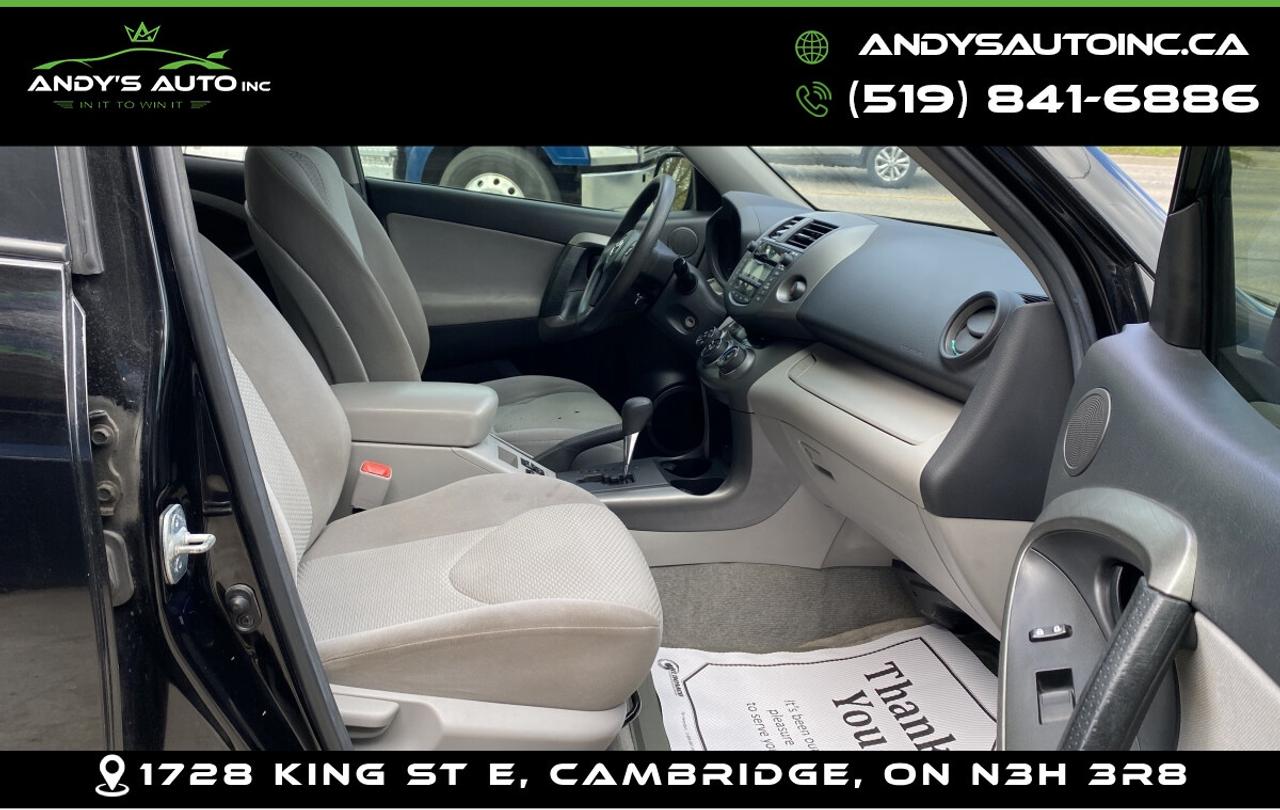 2011 Toyota RAV4 AWD ! 4CYL ! SUNROOF ! Photo