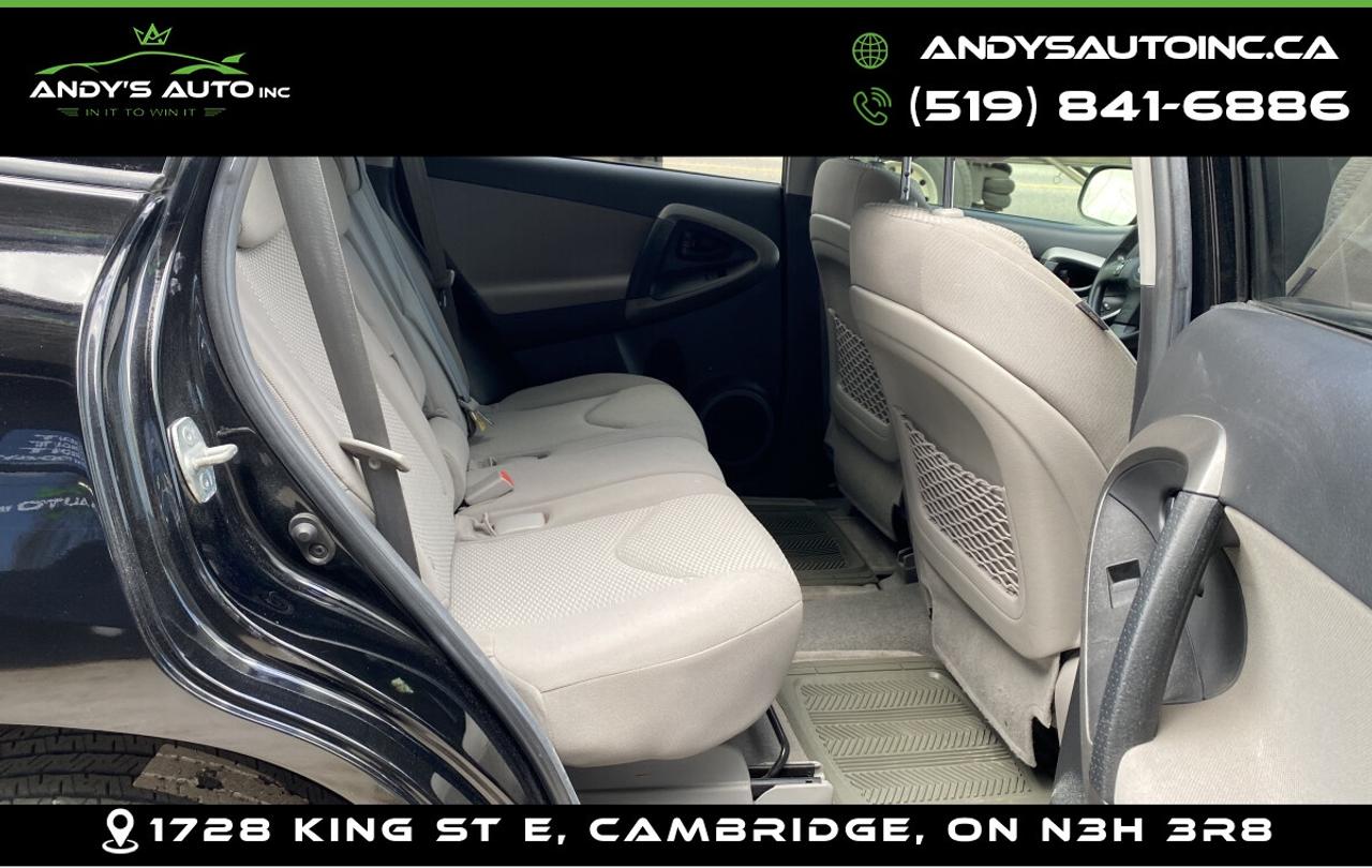 2011 Toyota RAV4 AWD ! 4CYL ! SUNROOF ! Photo