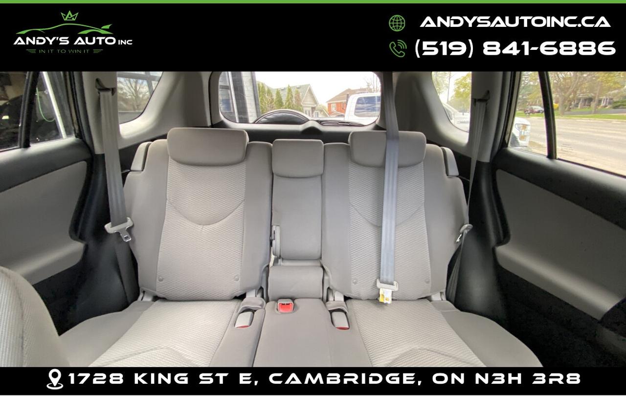 2011 Toyota RAV4 AWD ! 4CYL ! SUNROOF ! Photo