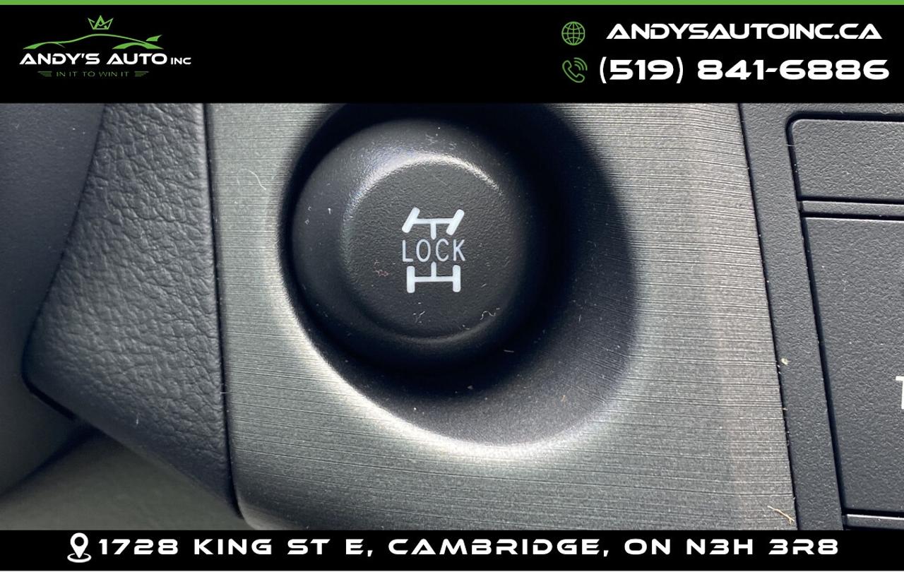 2011 Toyota RAV4 AWD ! 4CYL ! SUNROOF ! Photo