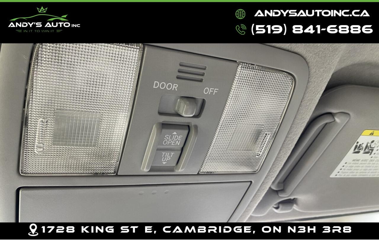 2011 Toyota RAV4 AWD ! 4CYL ! SUNROOF ! Photo