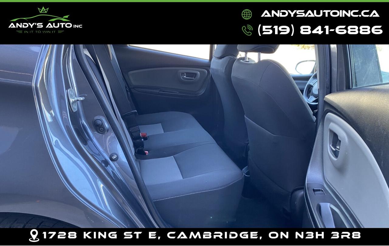2018 Toyota Yaris LE ! ONE OWNER ! NO ACCIDENTS ! Photo