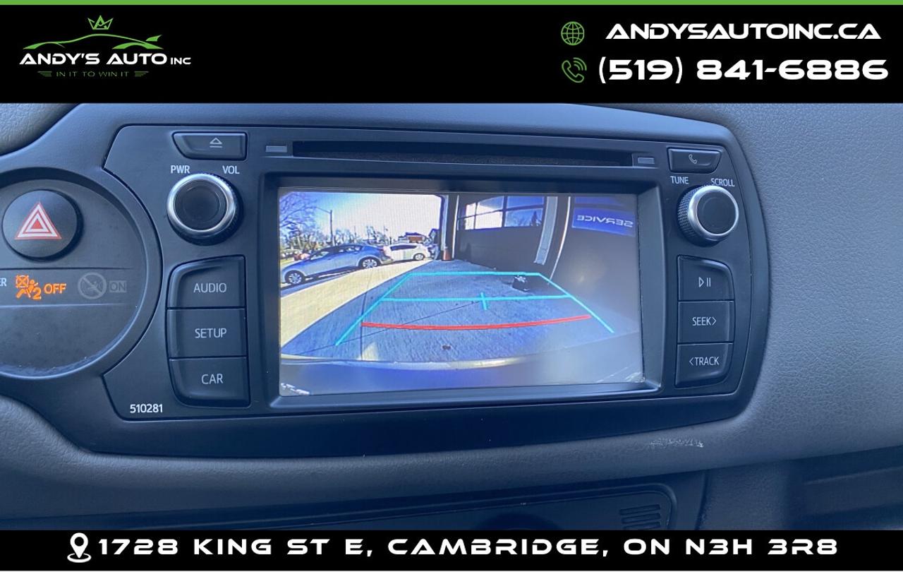 2018 Toyota Yaris LE ! ONE OWNER ! NO ACCIDENTS ! Photo