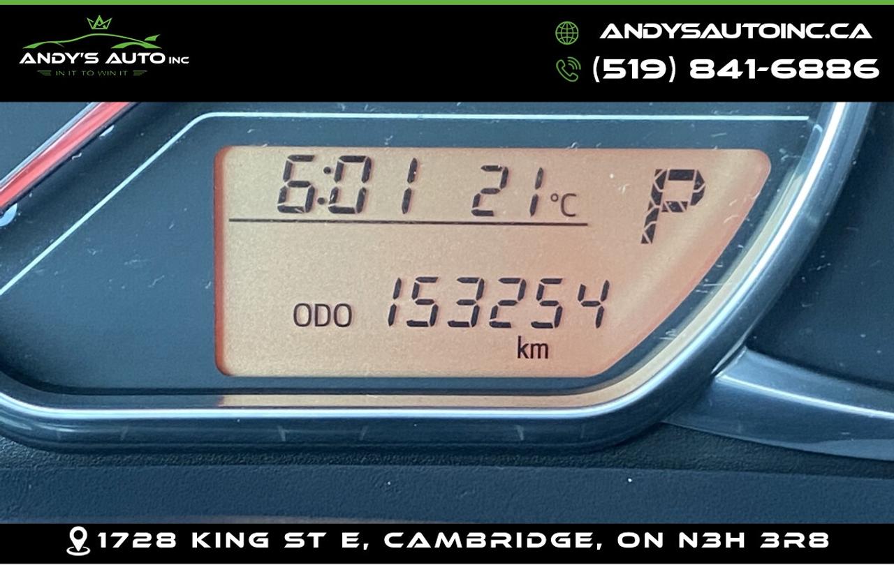 2018 Toyota Yaris LE ! ONE OWNER ! NO ACCIDENTS ! Photo