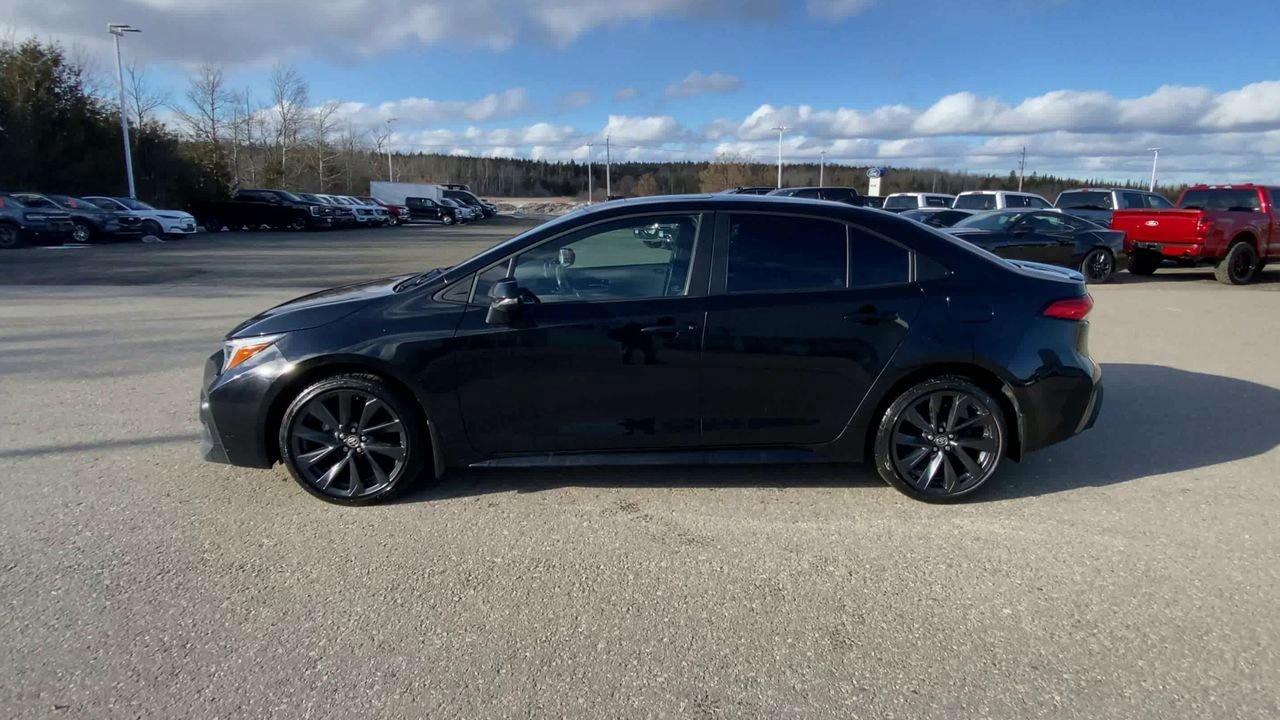 2023 Toyota Corolla SE Photo4