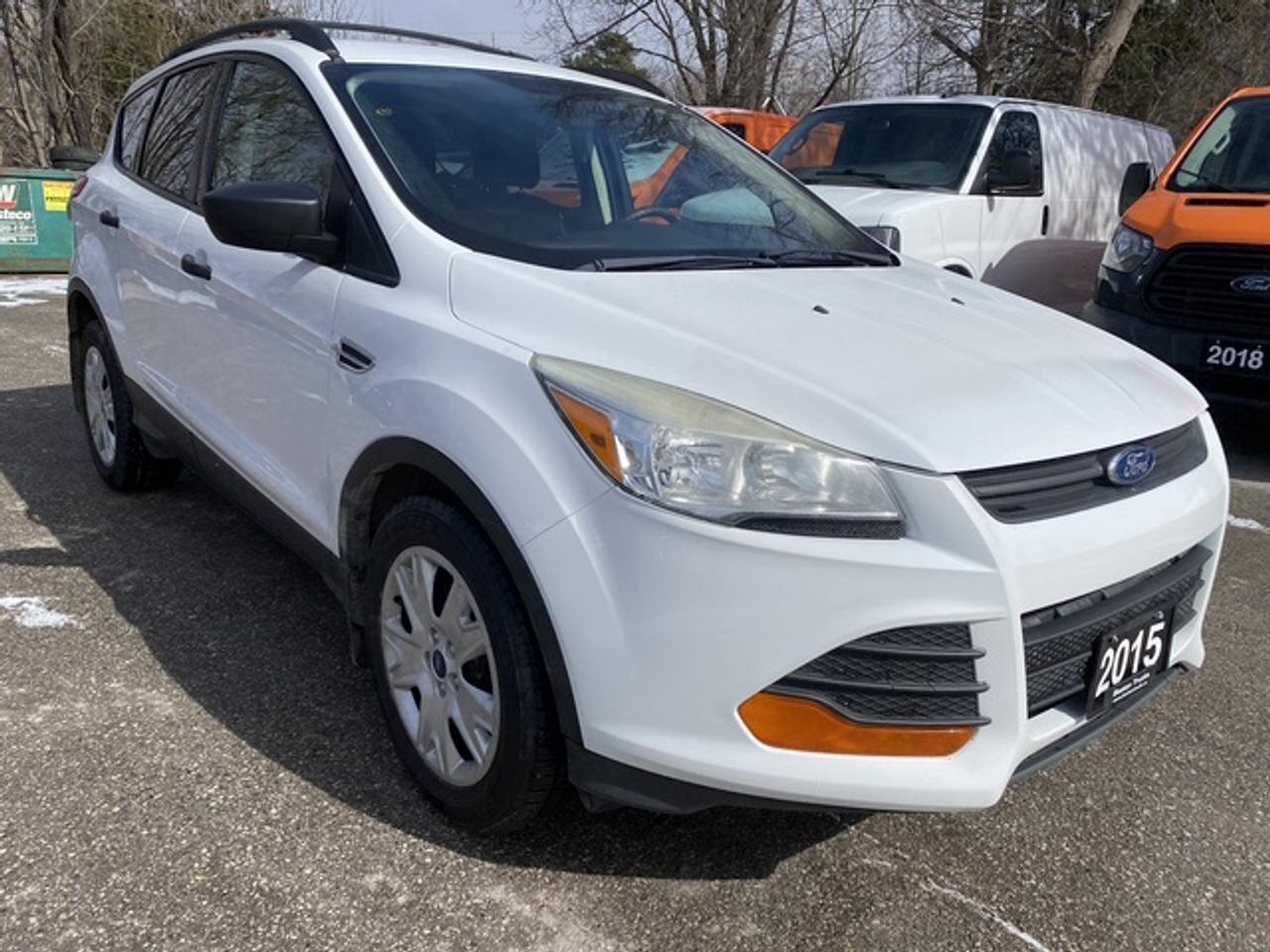 2015 Ford Escape S FWD 4dr Photo2