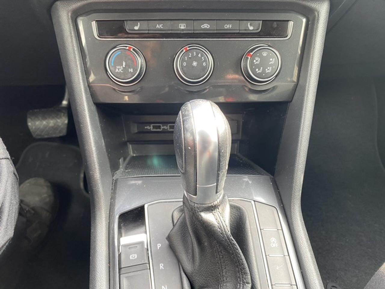 2018 Volkswagen Tiguan Trendline FWD Photo